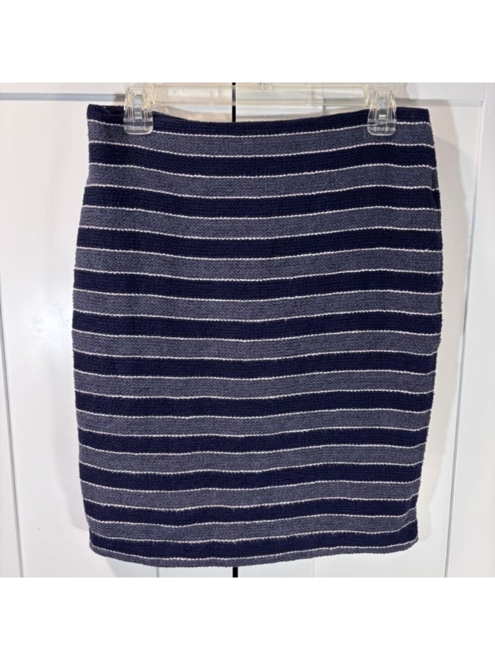 LOFT Cotton Textured Skirt Striped Blue White Workwear Travel Summer Knee size 6